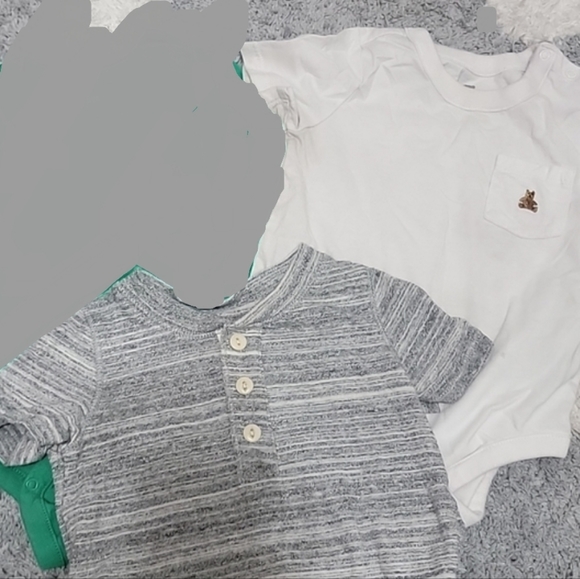 GAP Other - Gap onesies 12-18 months